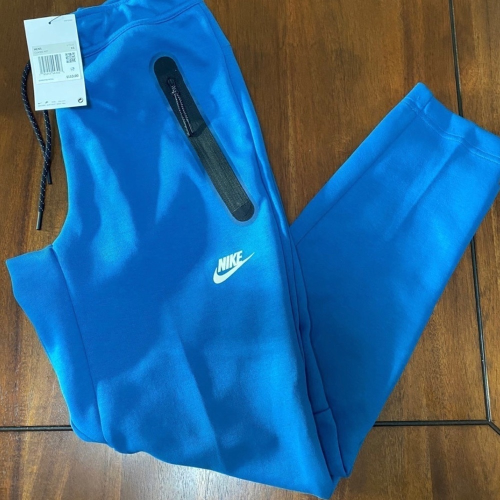 NET nike tech sweatpants size xs